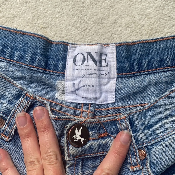 One teaspoon Jean short - Picture 2 of 3